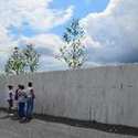 Group viewing the Wall of Names at the Flight 93 National Memorial.